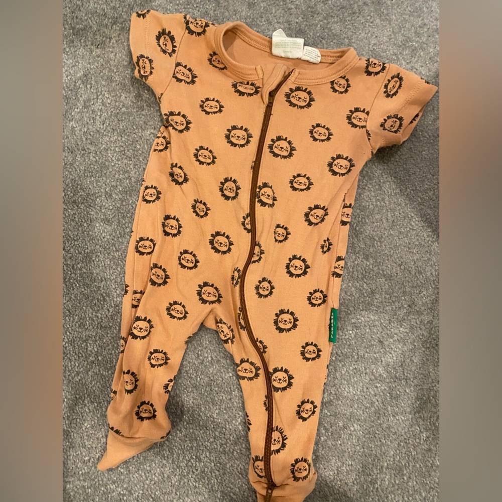 PARADE Organic Signature Print '2-Way' Zip Romper Short Sleeve LION